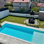 Vincek Villa *